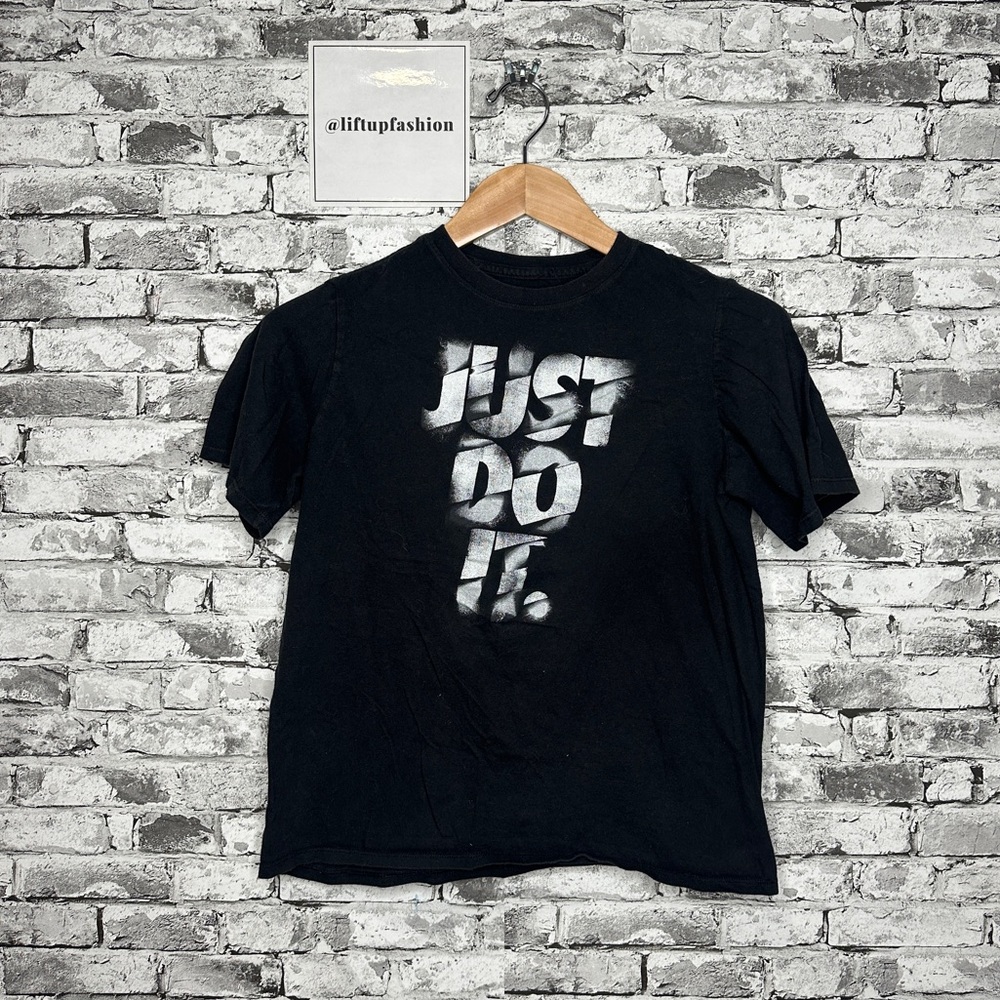 EUC Nike “Just Do It” Black T-shirt Size Youth XL